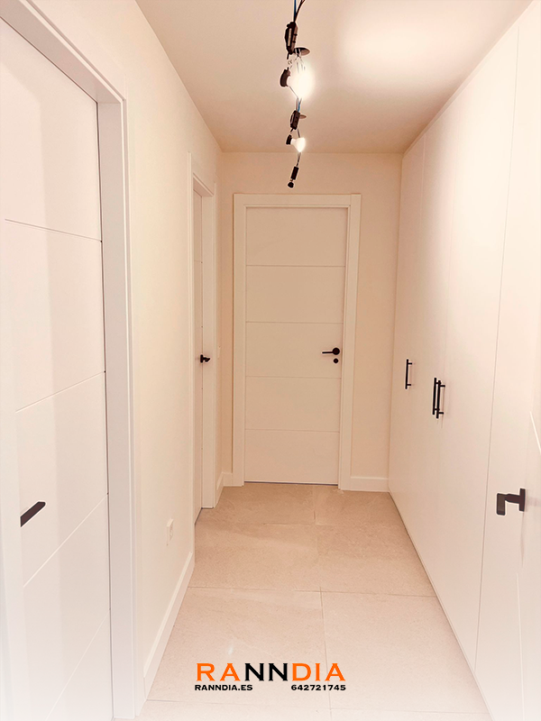 Puerta de interior modelo 3 en Carpinteros Nerja