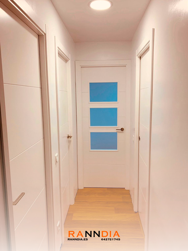 Puerta de interior modelo 7 en Carpinteros Nerja